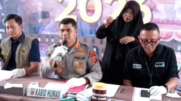 Polda Jabar Bongkar Sindikat Makanan Kedaluwarsa