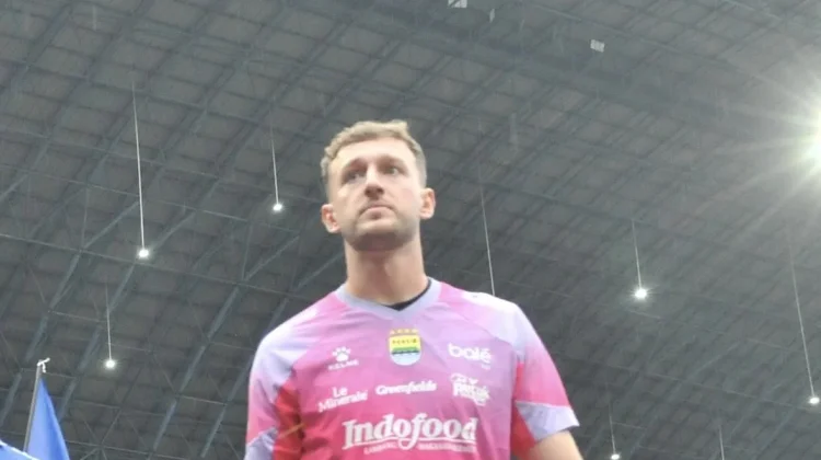 Adam Przybek Pastikan kembali ke Bandung usai Pulang Kampung