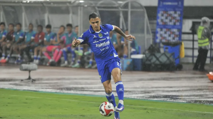 Kalahkan Persita, Eliano Reijnders Sebut Lini Pertahanan Persib Kokoh