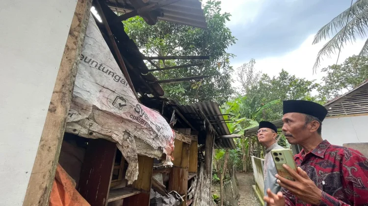 Bupati Ciamis Salurkan Bantuan Rumah Tidak Layak Huni