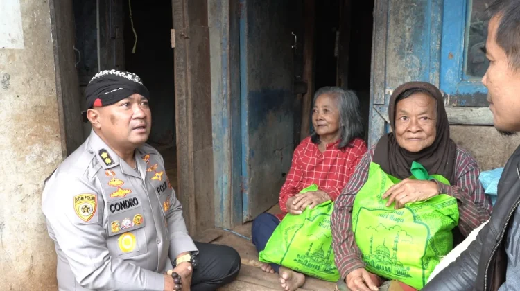 Biro SDM Polda Jabar Bedah Dua Rutilahu Milik Lansia di Nagreg