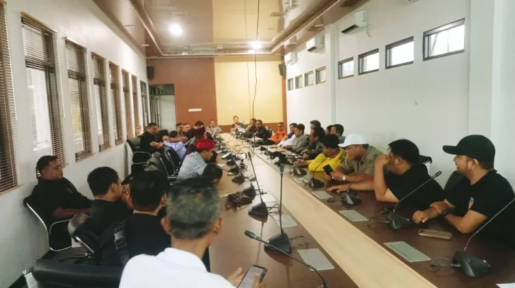 Kompak Anggota DPRD Asal Pantura Bantu Solusi Banjir