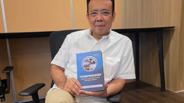 Prof Achmad Rilis Buku Technopreneurship; Rahasia Membangun Bisnis Teknologi