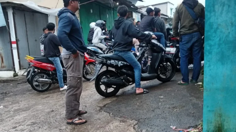 Resahkan Warga, Polisi Bubarkan Aksi  "Standing" dan  Balapan Motor Liar
