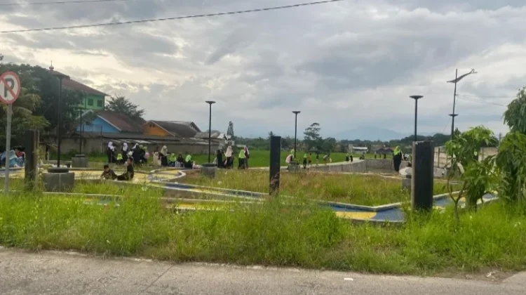 Embung Pasar Ciranjang Dongkrak Aktivitas Ekonomi Warga