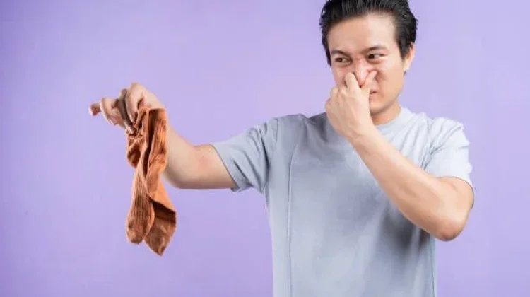 Bau Kaos Kaki: Sinyal Ketidakseimbangan yang Sering Diabaikan