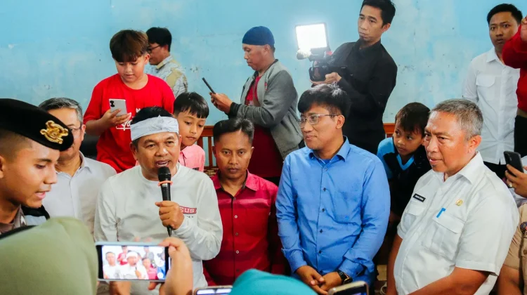 Gubernur Pastikan Ratusan KK Korban Banjir Ciamis Terima Bantuan