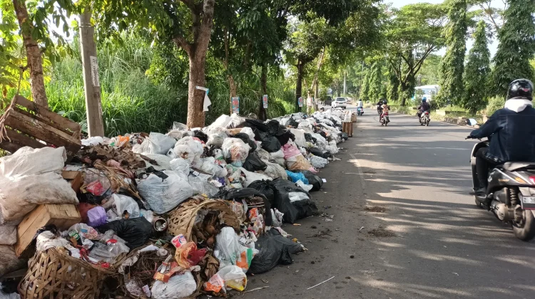 MUI Kota Tasikmalaya: Buang Sampah Sembarangan, Haram!