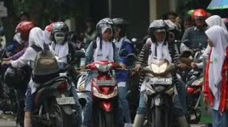 Pelajar Boleh Bawa Motor, Gubernur ungkap Aturan Mainnya