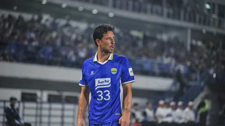 Thom Haye dan Julio Cesar Belum Kembali Bergabung Latihan dengan Persib
