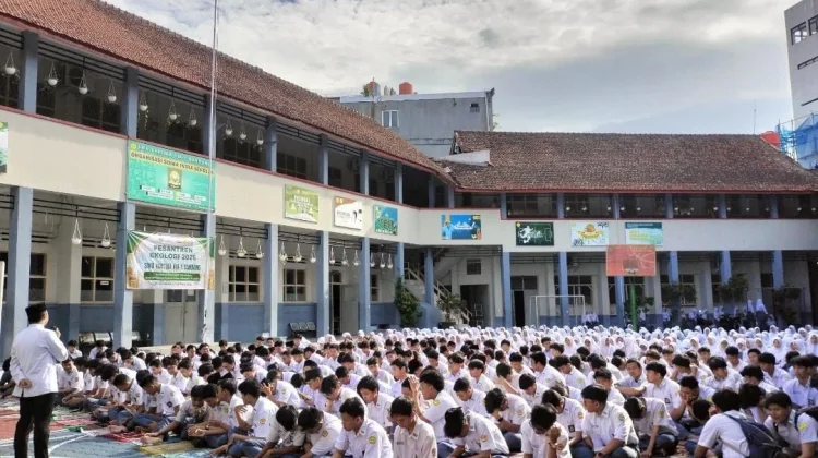 Pesantren Ekologi SMA Kartika XIX-1 Bangun Generasi Perduli