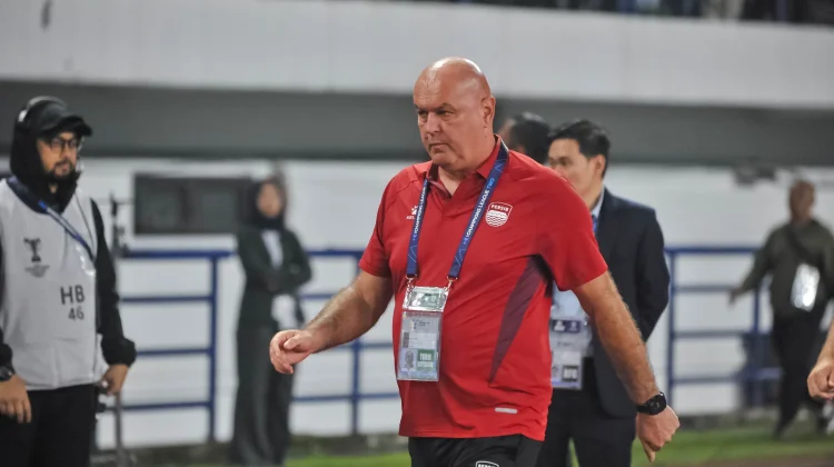 Menjelang Duel Klasik, Hodak Siap Antisipasi Serangan Balik Persebaya