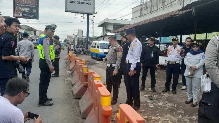 Polisi Cek Jalur Nasional Limbangan dan Leles Garut