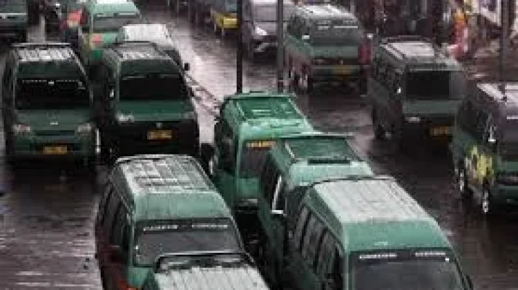 PKB dan BBNKB Angkot Plat Kuning Dapat Keringanan