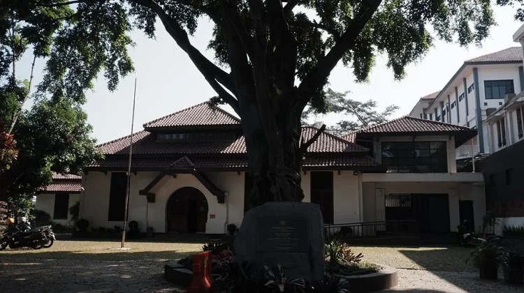 Gedung Indonesia Menggugat, Pengadilan Bagi Pribumi