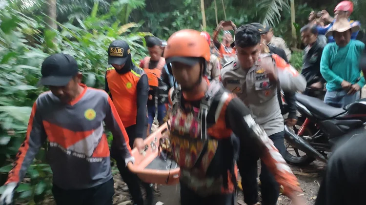 Tim SAR Temukan Korban Terseret Arus Sungai Cikandang