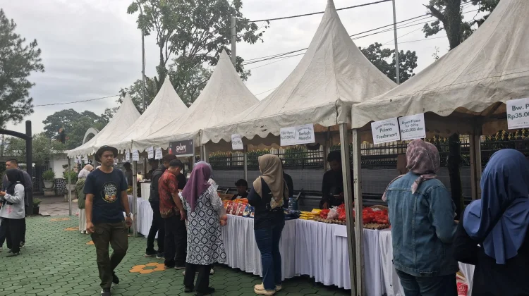 Basmut Hari Kedua Diserbu Warga, Beras dan Minyak Jadi Buruan Utama