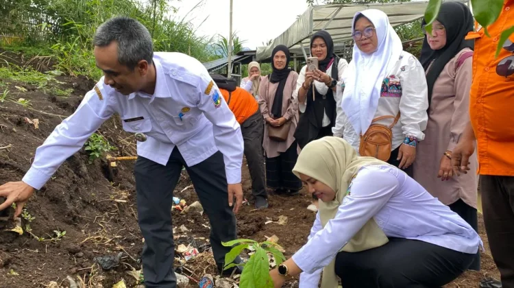 Peringatan HPSN, Relawan Rentan Gelar Aksi Lingkungan