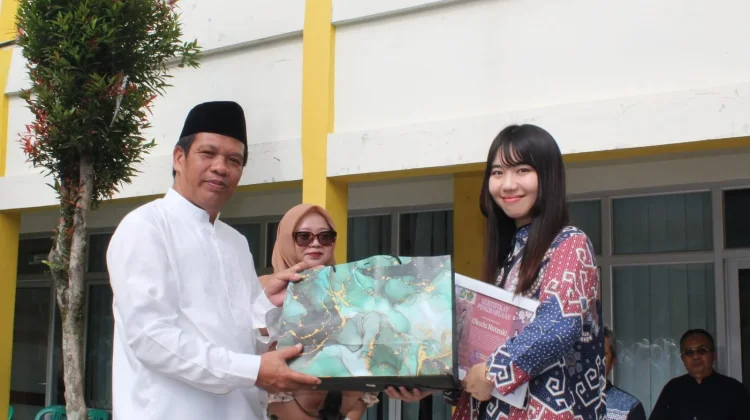 MAN Bandung Barat Melepas Natsuki-san, Momen Haru Penuh Makna