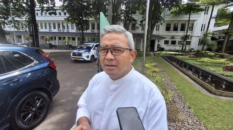 Wali Kota Bandung Imbau Warga Tidak Panik, Bahan Pokok Dipastikan Aman