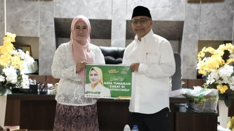 Ketua DPRD Cianjur Tunaikan Zakat Melalui Baznas