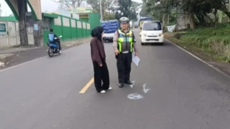 Tabrakan di Jalan Cugenang Cianjur, Dua Orang Terluka