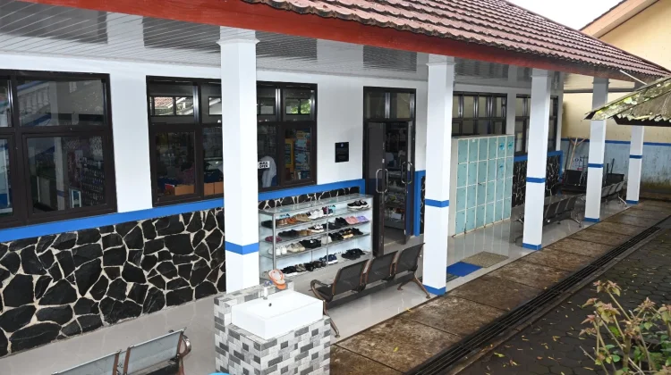 Kemendikdasmen Tinjau Revitalisasi SMAN 2 Sukabumi, Pastikan Fasilitas Baik