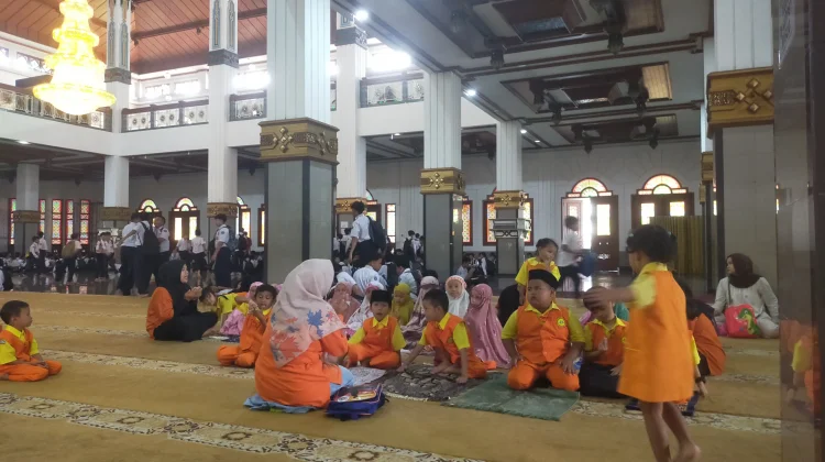 Ribuan Pelajar di Cianjur Ikuti Pesantren Kilat, Ini Tujuannya