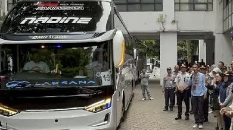 Pemudik Gratis Cimahi 2026 Mendapat Takjil saat Perjalanan