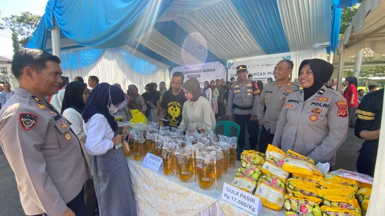 Gerakan Pasar Murah Polres Tasikmalaya, Pastikan Warga dapat Sembako Murah