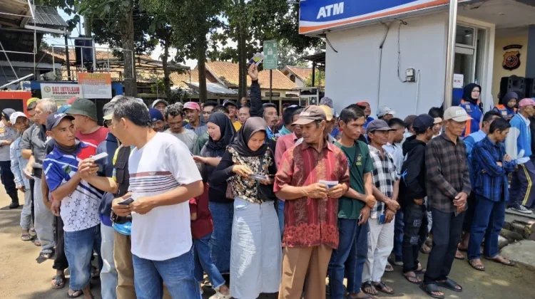 Kompensasi bagi Supir Angkot Disalurkan, Setiap Orang Dapat Rp. 1.4 juta