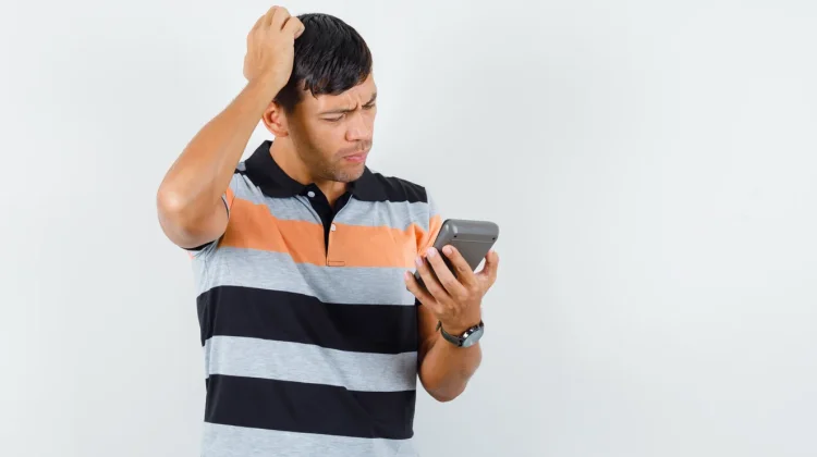 Kebiasaan Mengecek Ponsel tanpa Notifikasi yang Jarang Disadari
