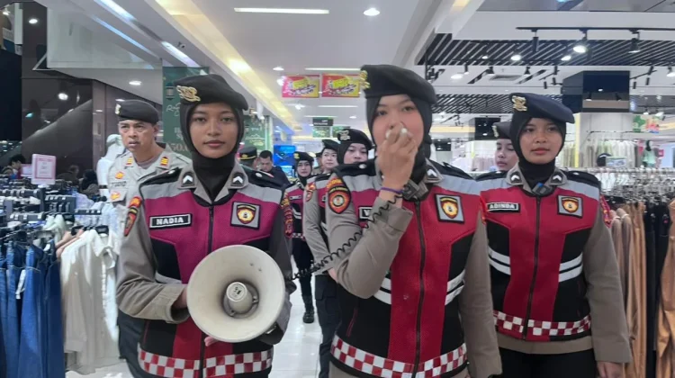 Polisi Patroli di Mal, Antisipasi Pencopet dan Himbau Warga Bandung Waspada