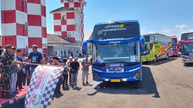 Wagub Jateng Lepas 1.142 Pemudik Program Mudik Gratis dari Bandung
