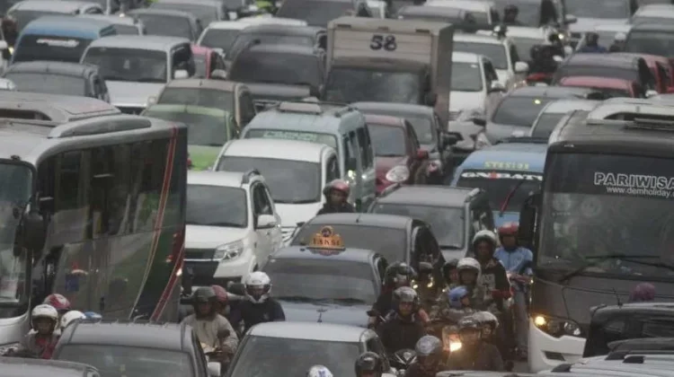 Puncak Arus Mudik ke Bandung Diprediksi Terjadi Rabu Besok