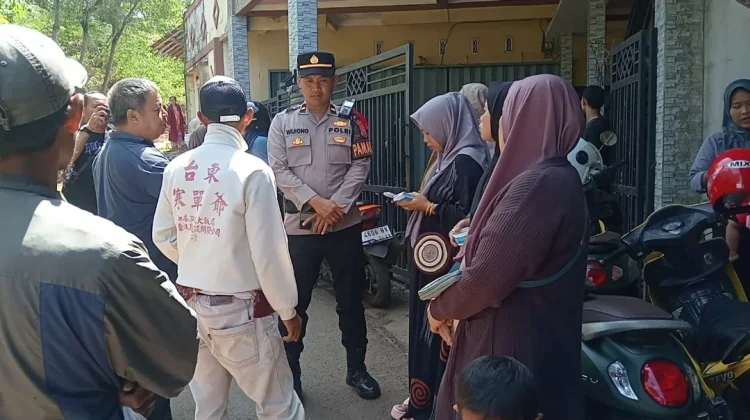 Tagih Janji Paket Lebaran, Puluhan Warga Geruduk Rumah Bos Arisan