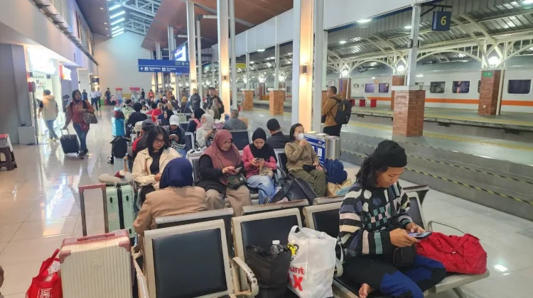 Hari Ke-8 Angkutan Lebaran 2026, Pemudik KAI Tertinggi
