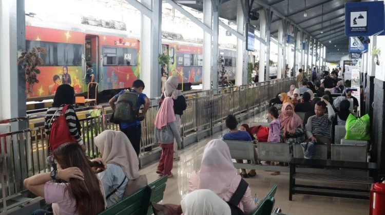 Angkutan Lebaran 2026, Ini 3 Stasiun Kereta Tersibuk