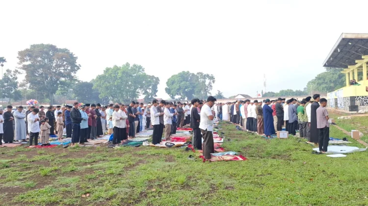 Ribuan Jemaah Muhammadiyah Salat Idul Fitri di Lapangan Rajawali Cimahi