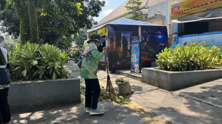 DLH Cimahi Siagakan 38 Personel, Antisipasi Lonjakan Sampah Malam Takbiran 2026