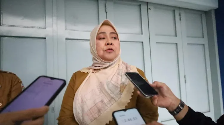DLH Cimahi Imbau Warga Tak Gunakan Koran sebagai Alas Salat Idul Fitri  1447 H