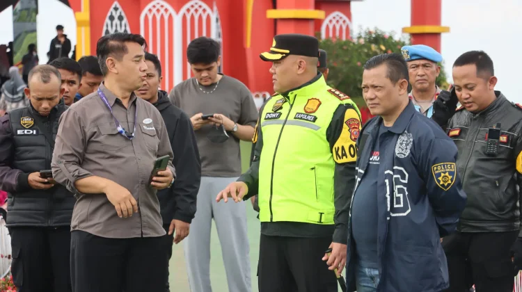 Kapolres Subang Turun Langsung Pantau Situasi Wisatawan di Jalur Wisata