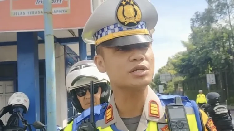 Polisi Larang Wisatawan Gunakan Kendaraan Bak Terbuka saat Libur Lebaran