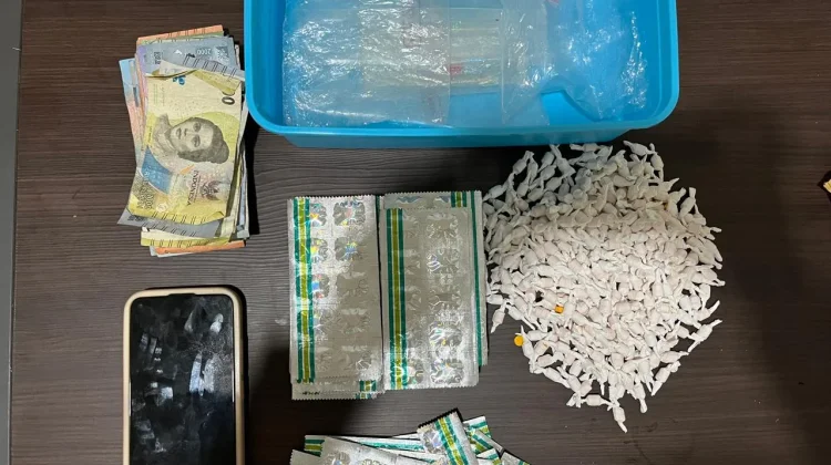 Edarkan Ratusan Butir Obat Terlarang DW Diamankan Polisi