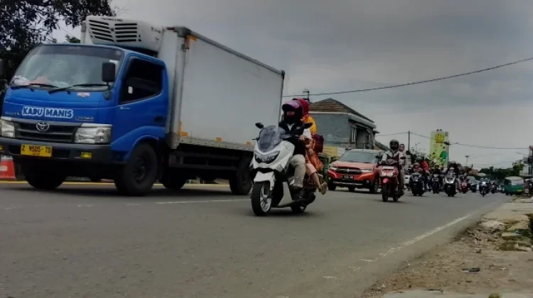 Siang ini, Lalu Lintas via Nagreg Ramai Lancar
