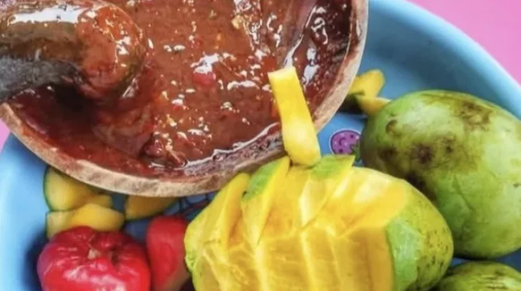 Ciptakan Suasana Akrab dengan Rujak Coe'l