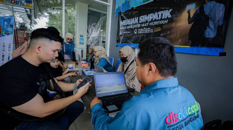 Wali Kota Bandung Tinjau Tertib Administrasi Penduduk
