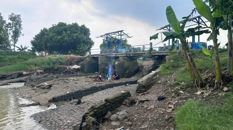 Bendungan Kali Cibuaya Rusak Parah Puluhan Tahun, Tidak Diperhatikan Pemerintah