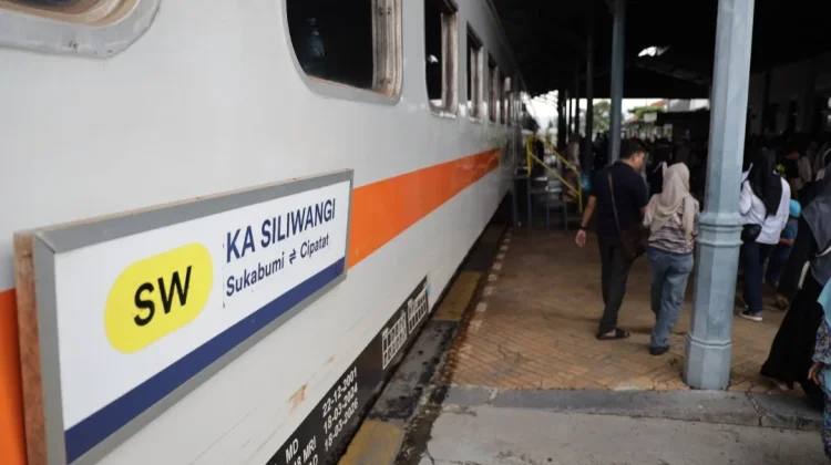 Penumpang KA Siliwangi Meningkat pada Libur Lebaran