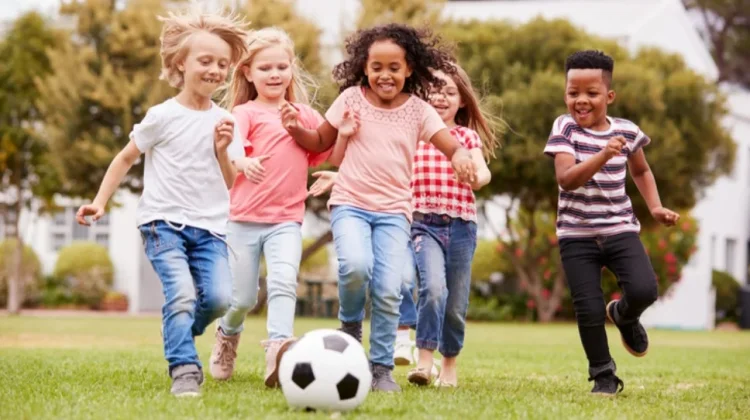 Kota Kecil di Irlandia Terapkan Gerakan Anak tanpa Gadget
